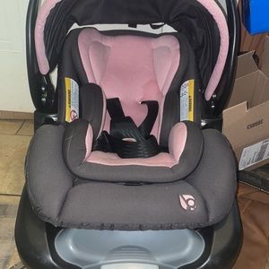 Infant car seat!! My daughter has outgrown it, paid 300 selling for 150